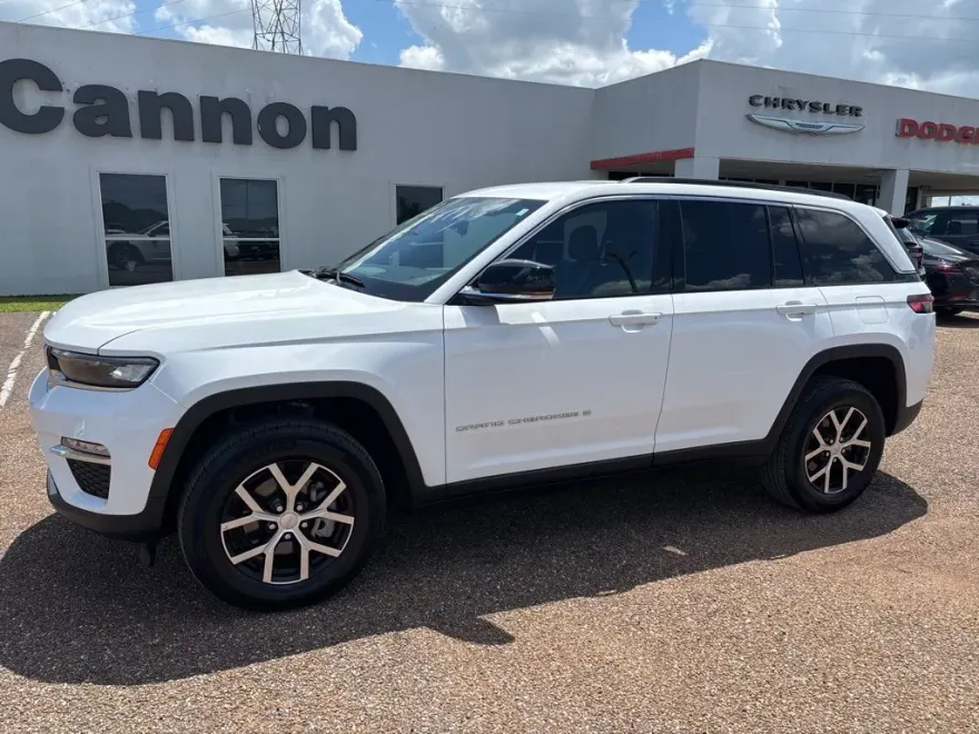 2024 Jeep Grand Cherokee Limited photo 1