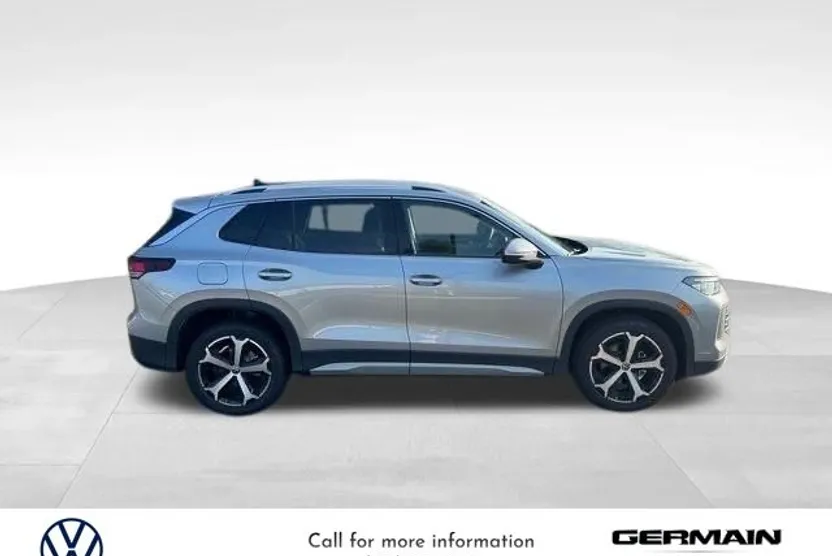 2025 Volkswagen Tiguan SE photo 1