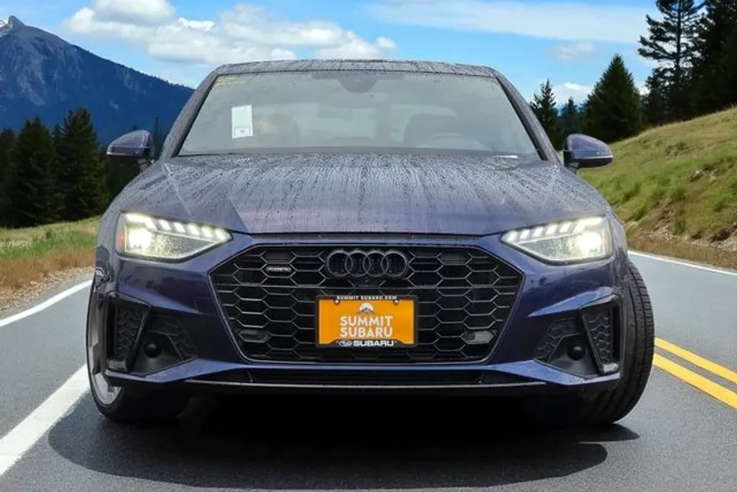 2021 Audi A4 45 S line Premium Plus photo 1