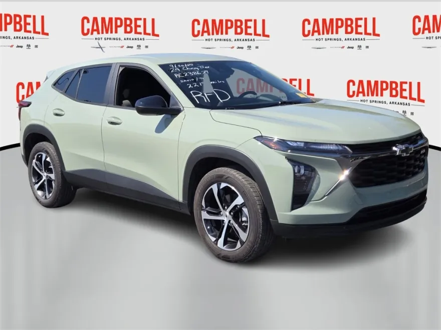 2024 Chevrolet Trax photo 1