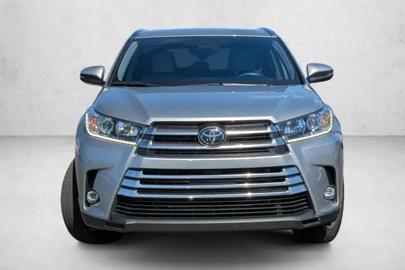 2019 Toyota Highlander Limited photo 1