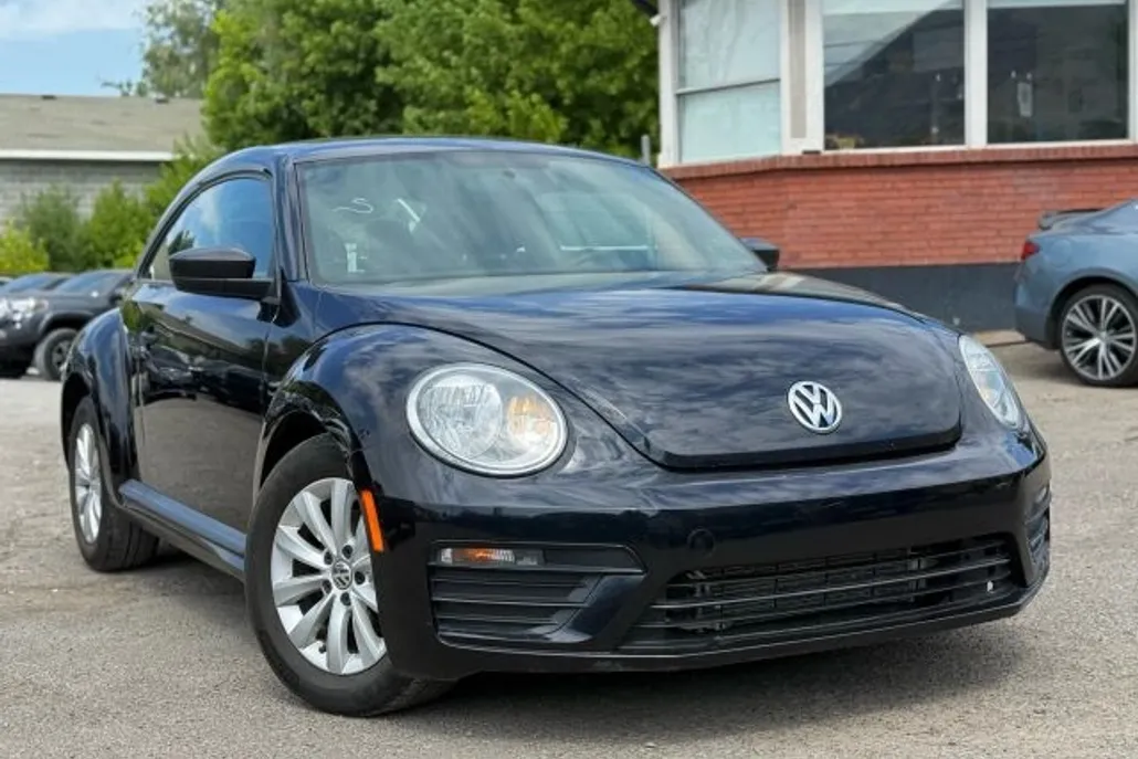 2017 Volkswagen Beetle 1.8T photo 1