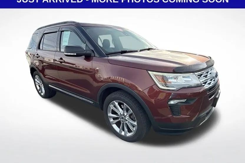 2018 Ford Explorer XLT photo 1