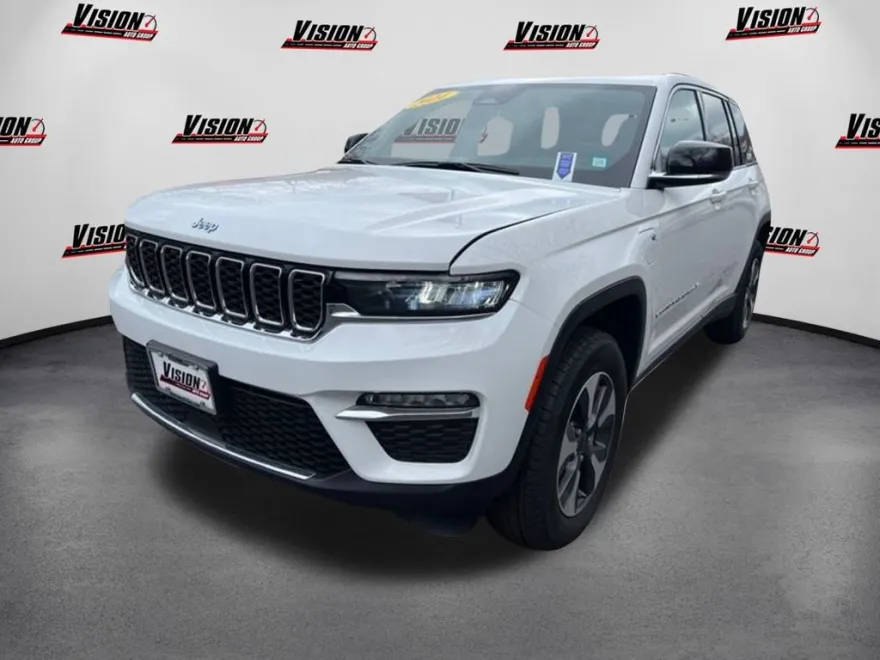2024 Jeep Cherokee 4xe Base photo 1