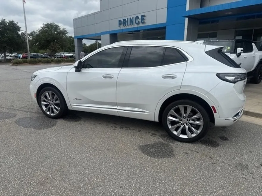 2023 Buick Envision Avenir photo 1