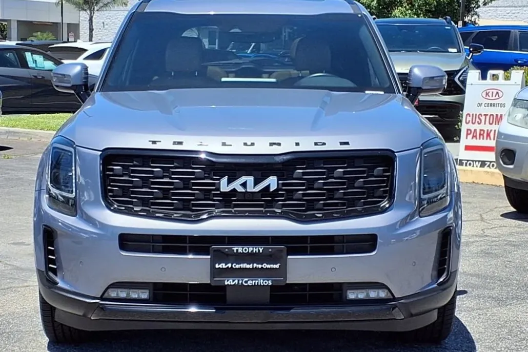 2022 Kia Telluride SX photo 1