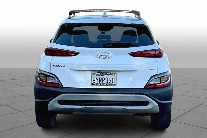 2022 Hyundai Kona SEL photo 1