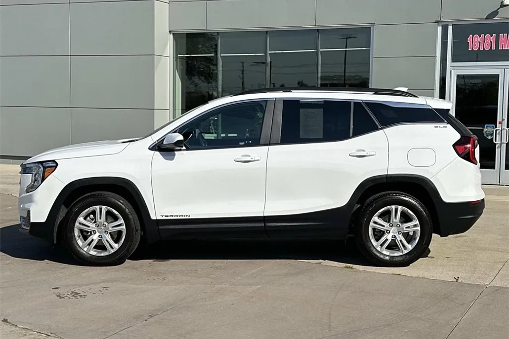 2022 Gmc Terrain SLE photo 1