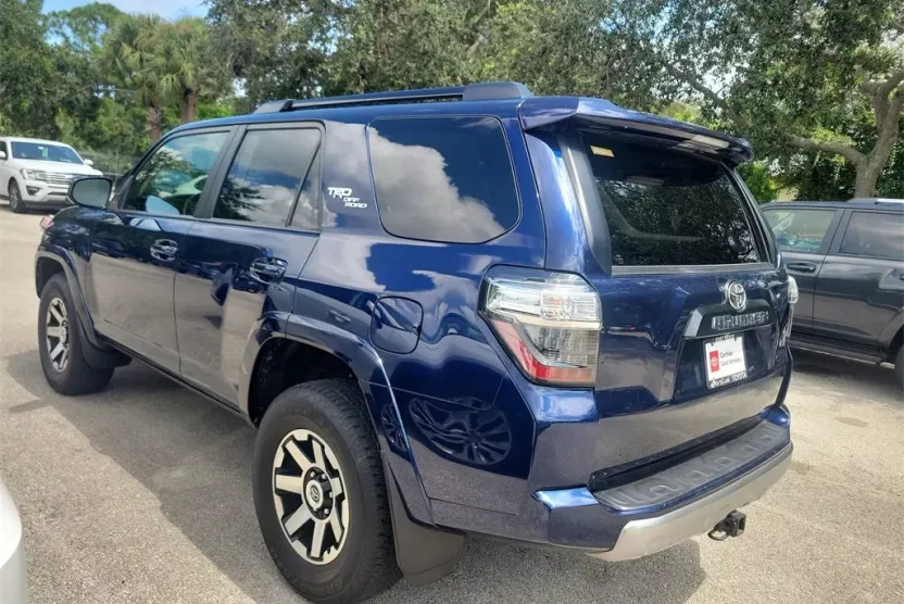 2023 Toyota 4Runner TRD Off-Road photo 1