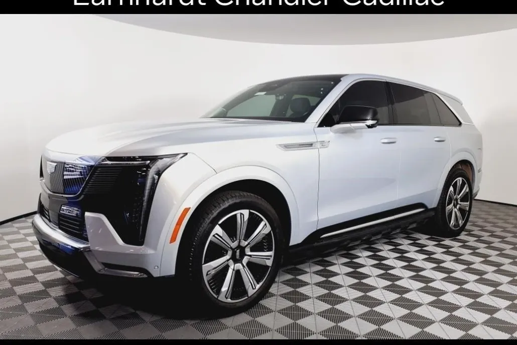 2025 Cadillac Escalade IQ Luxury photo 1