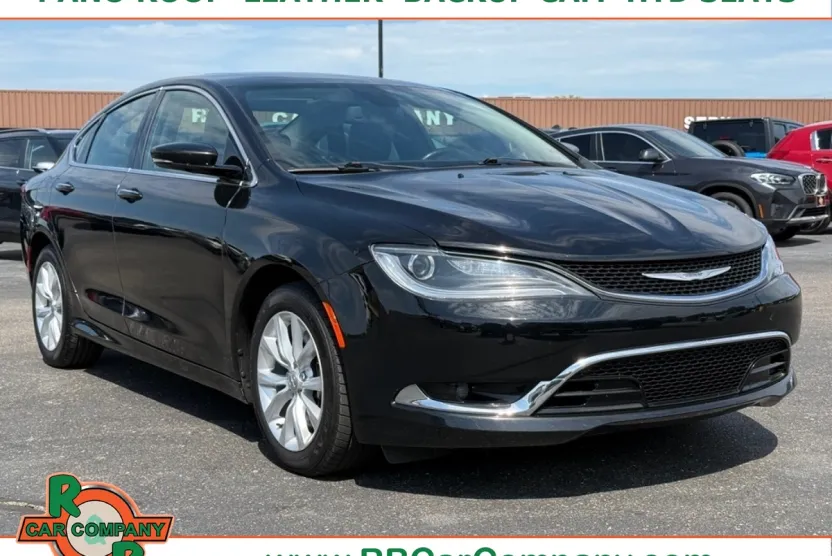 2020 Chrysler 300 Touring photo 1