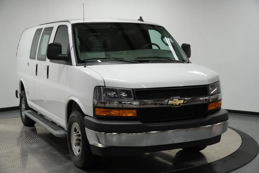 2022 Chevrolet Express Cargo 2500 photo 1