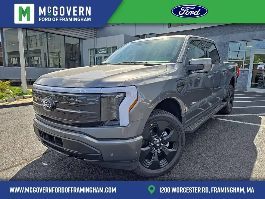 2025 Ford F-150 Lightning Platinum photo 1