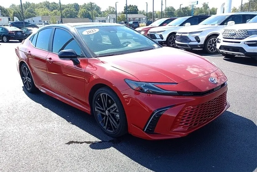 2025 Toyota Camry XSE photo 1