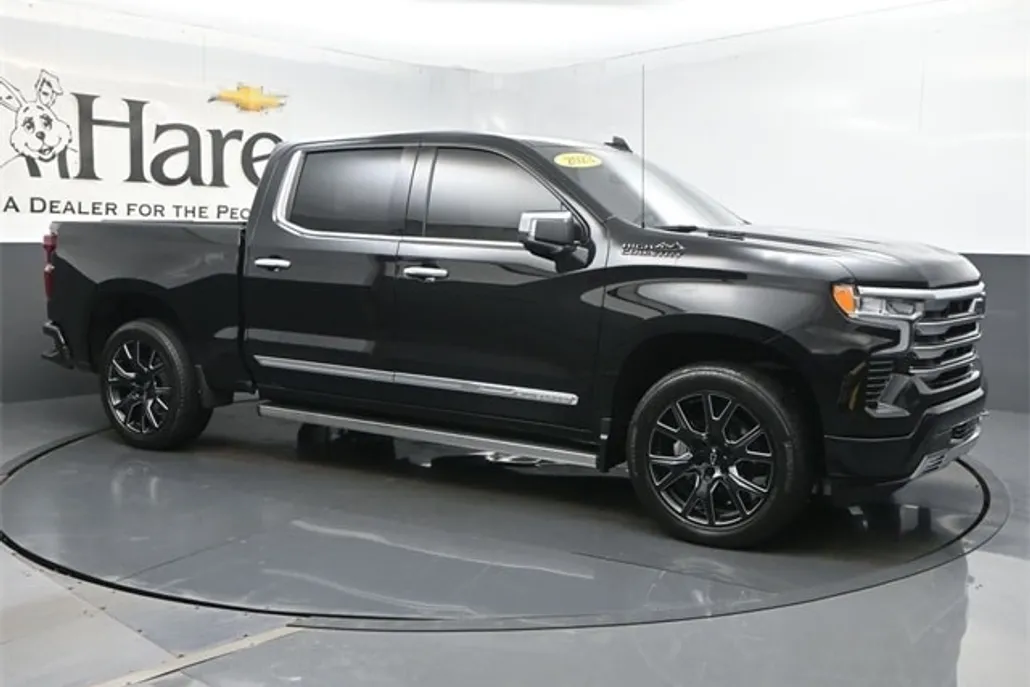 2023 Chevrolet Silverado 1500 High Country photo 1