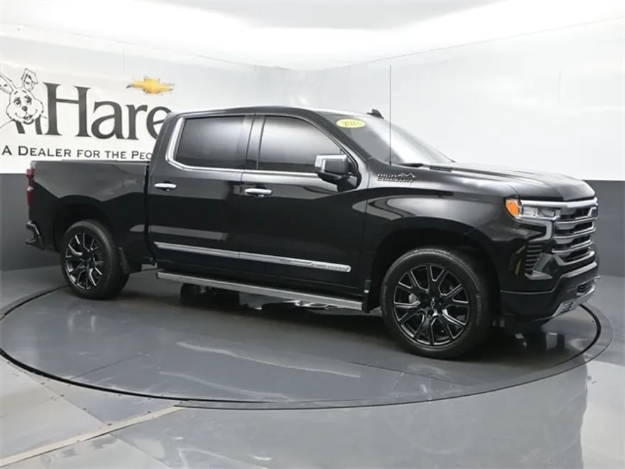 2023 Chevrolet Silverado 1500 High Country photo 1