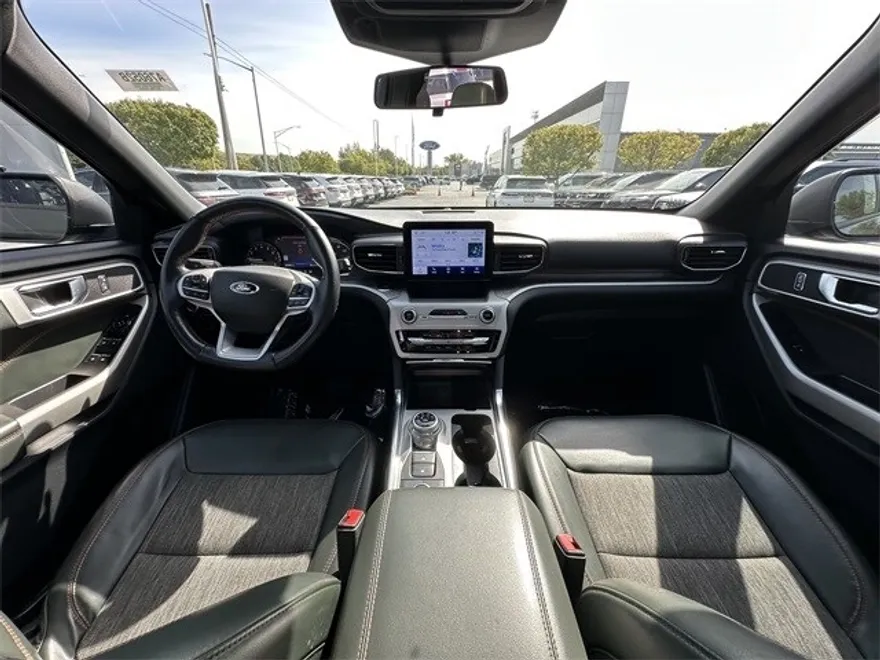 2022 Ford Explorer Timberline photo 1