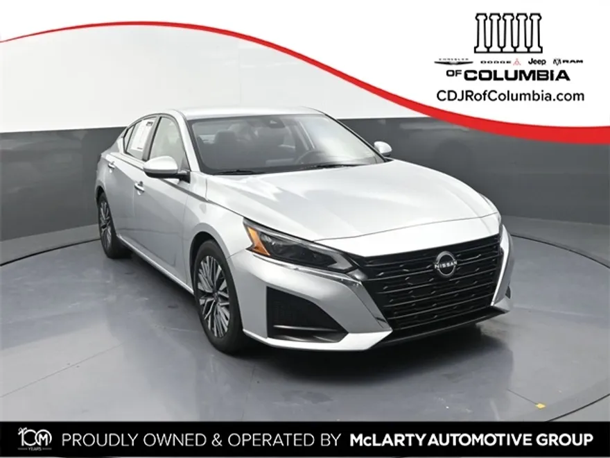 2023 Nissan Altima 2.5 SV photo 1