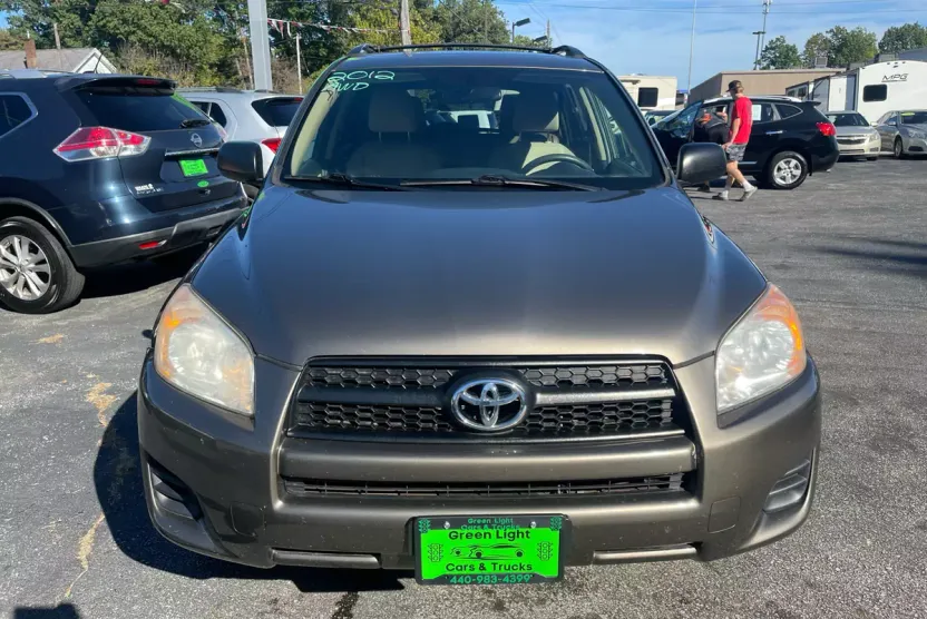 2012 Toyota RAV4 photo 1
