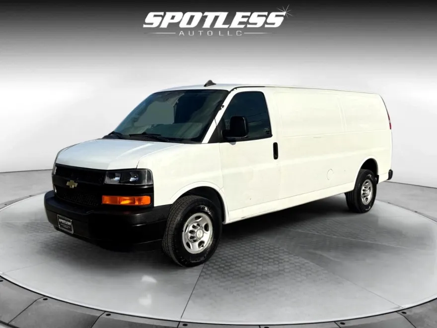 2018 Chevrolet Express 3500 Cargo photo 1