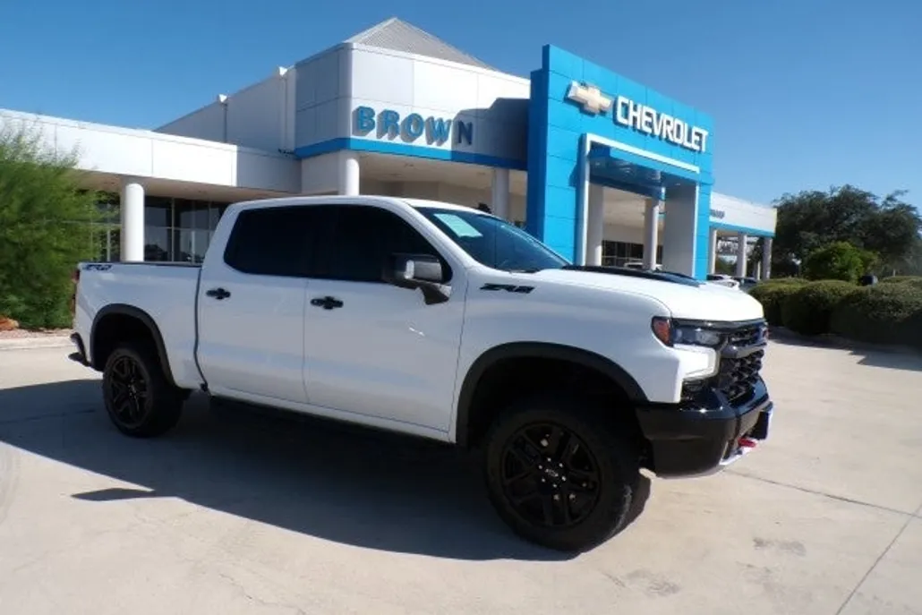 2024 Chevrolet Silverado 1500 ZR2 photo 1