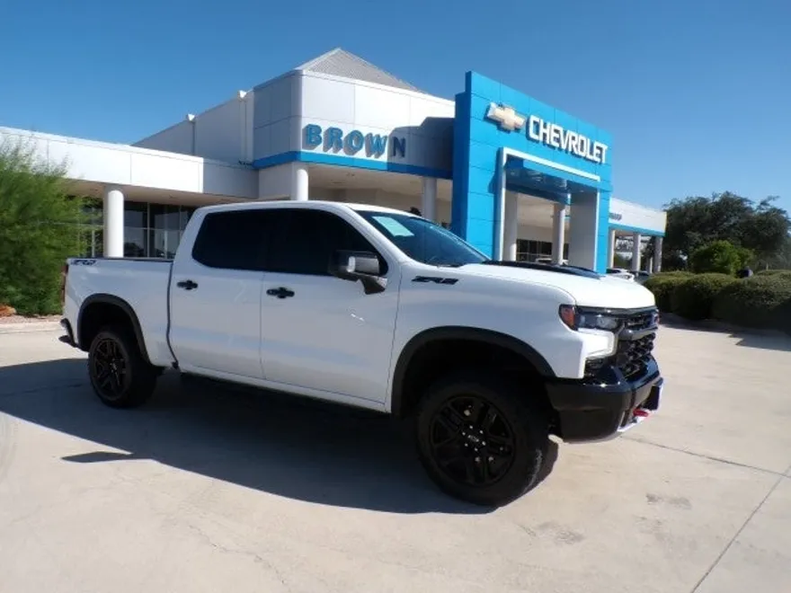 2024 Chevrolet Silverado 1500 ZR2 photo 1