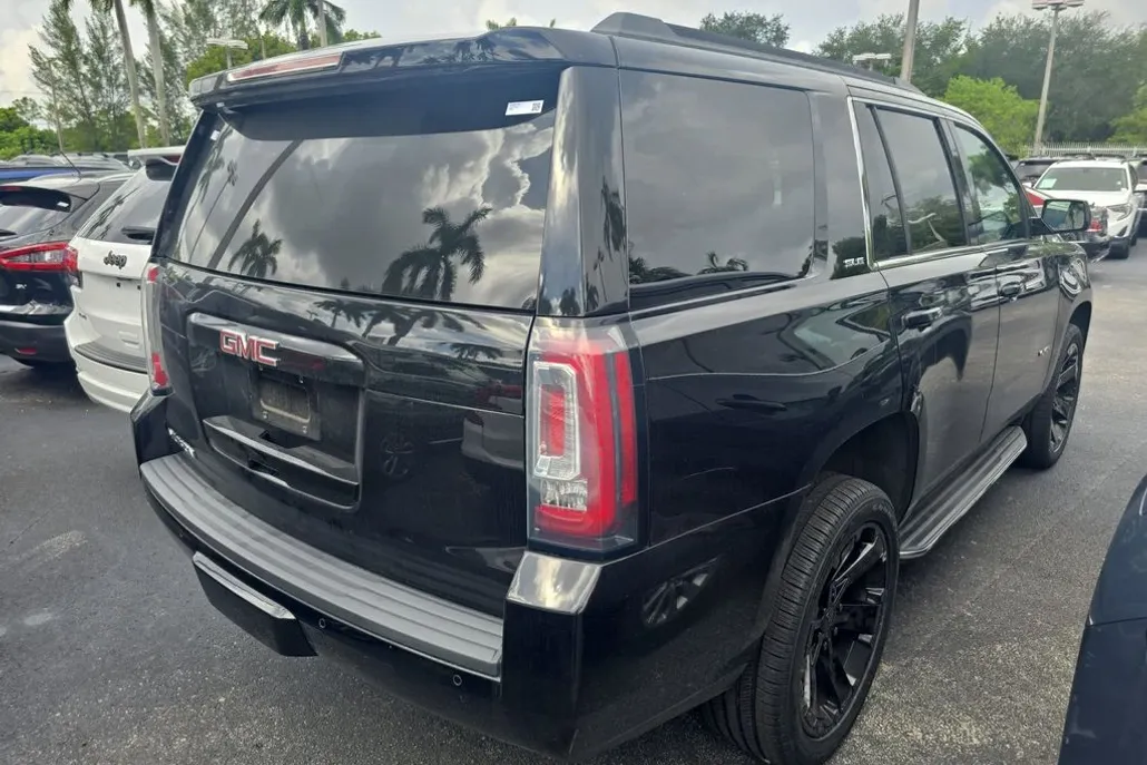 2020 Gmc Yukon SLE photo 1
