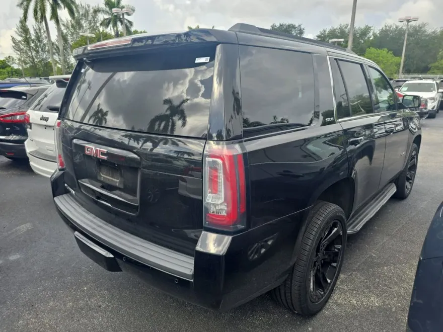 2020 Gmc Yukon SLE photo 1
