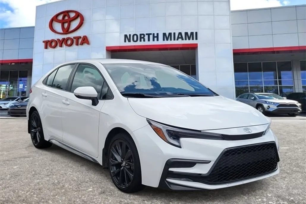 2025 Toyota Corolla SE photo 1