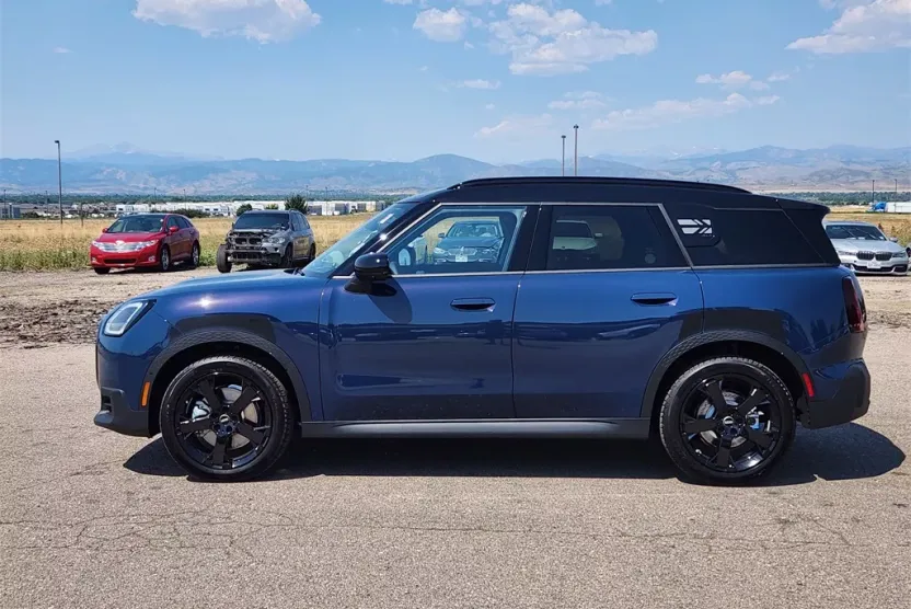 2025 Mini Countryman S ALL4 photo 1
