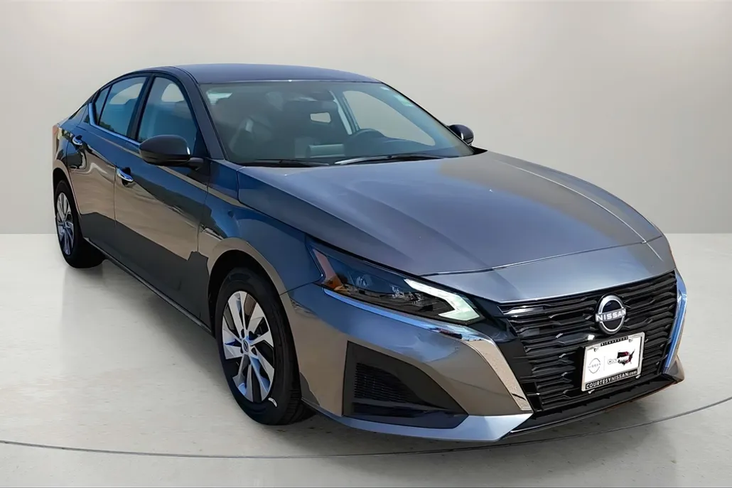 2025 Nissan Altima 2.5 S photo 1