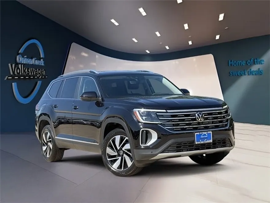 2025 Volkswagen Atlas SEL photo 1