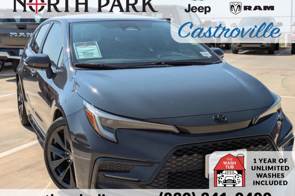 2023 Toyota Corolla SE photo 1