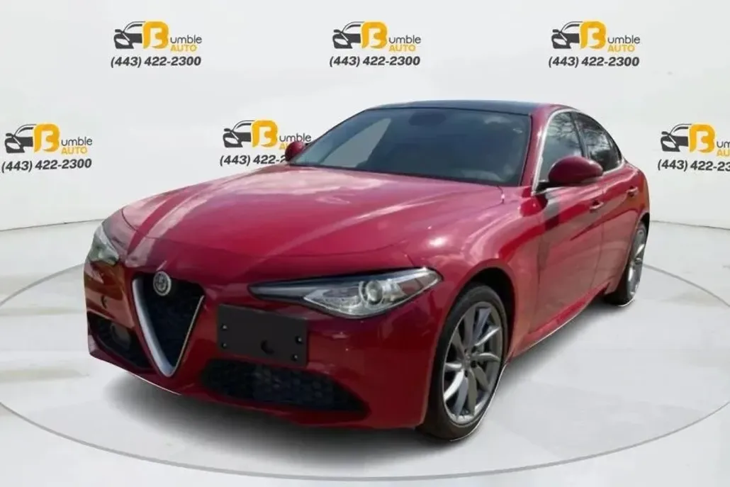 2017 Alfa Romeo Giulia Q4 photo 1