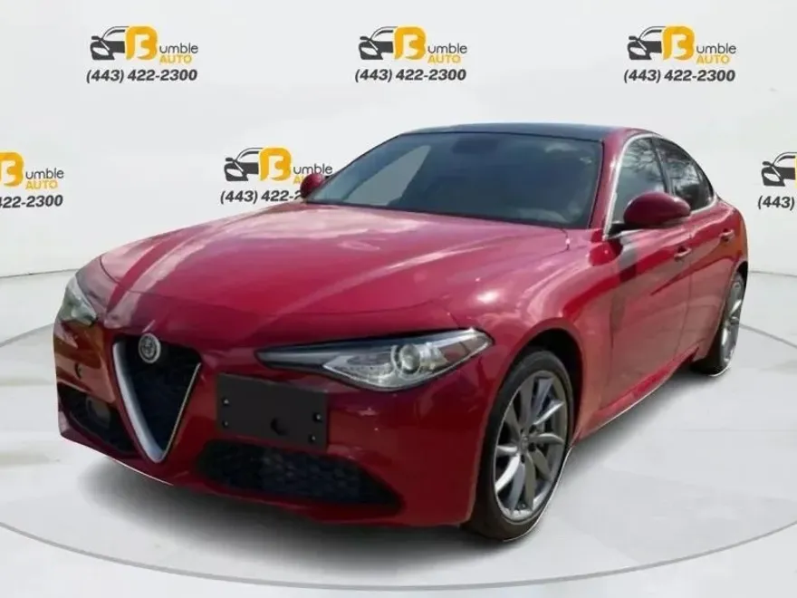 2017 Alfa Romeo Giulia Q4 photo 1
