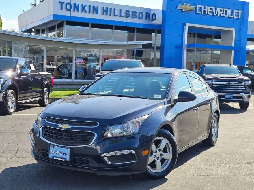 2015 Chevrolet Cruze LT photo 1