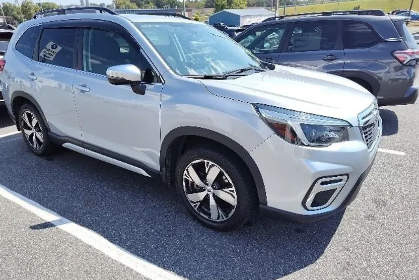 2021 Subaru Forester Touring photo 1