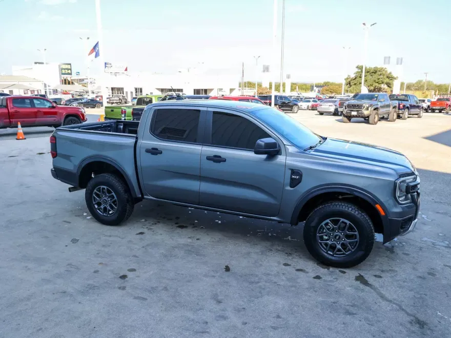 2024 Ford Ranger XLT photo 1