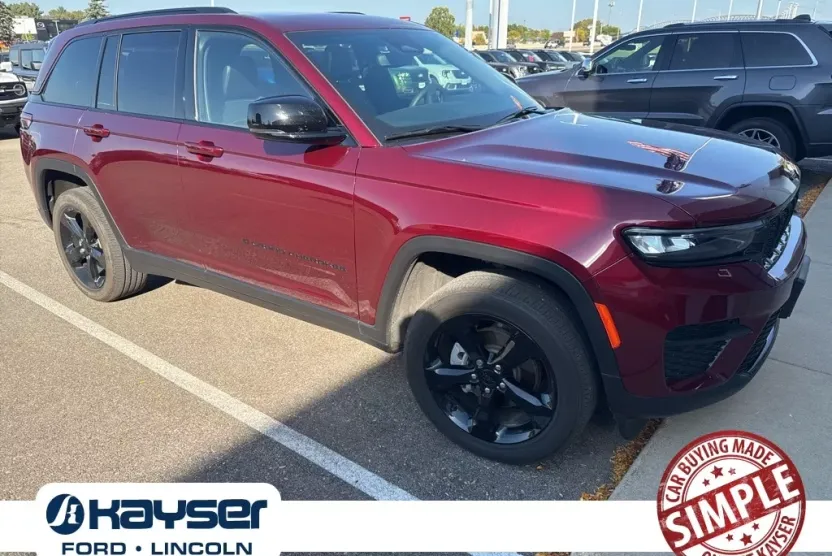 2023 Jeep Grand Cherokee Altitude photo 1