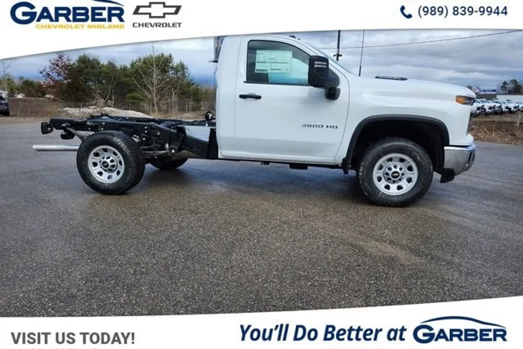 2025 Chevrolet Silverado 3500HD photo 1