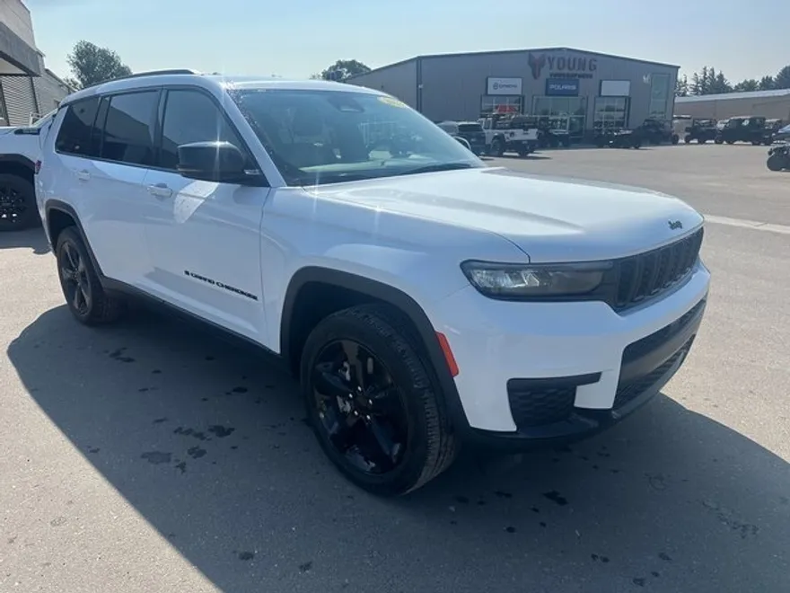 2023 Jeep Grand Cherokee Altitude photo 1