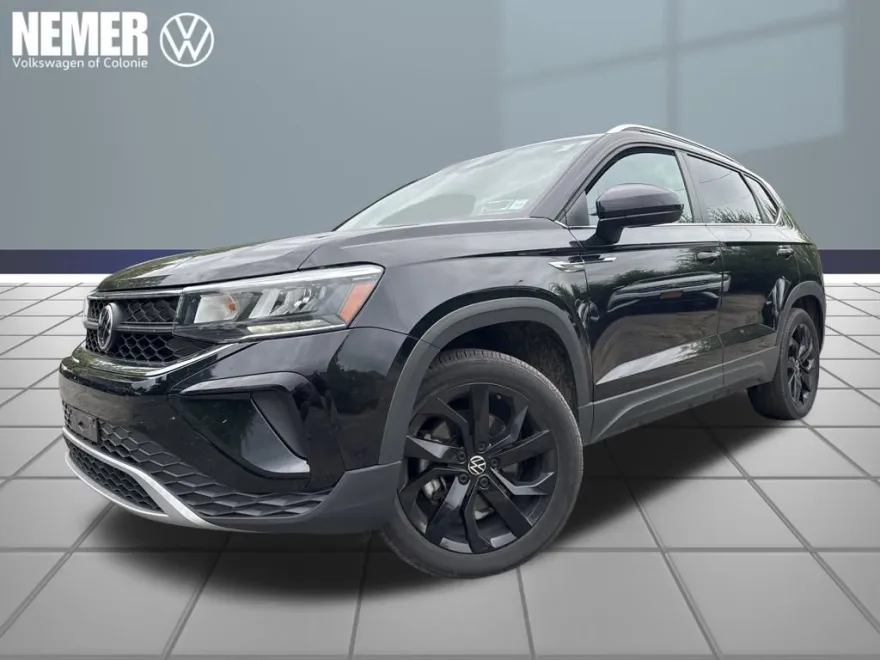 2022 Volkswagen Taos SE photo 1