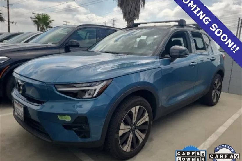 2023 Volvo XC40 Recharge Plus photo 1