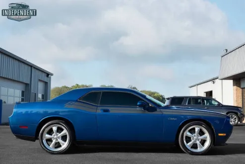 2010 Dodge Challenger R/T photo 2