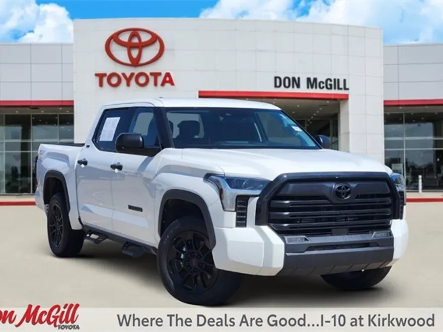 2023 Toyota Tundra SR5 photo 1