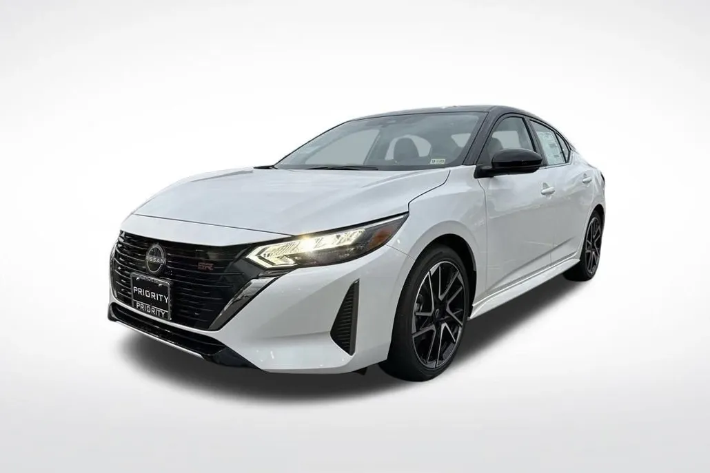 2025 Nissan Sentra SR photo 1