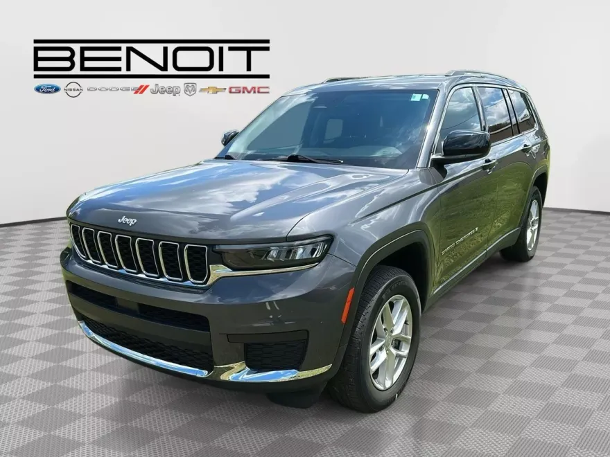 2023 Jeep Grand Cherokee Laredo photo 1