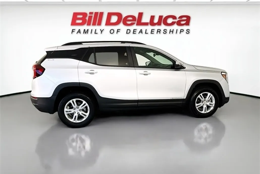 2022 Gmc Terrain SLE photo 1