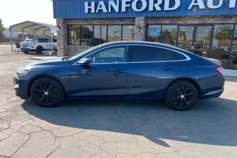 2019 Chevrolet Malibu 1LT photo 1