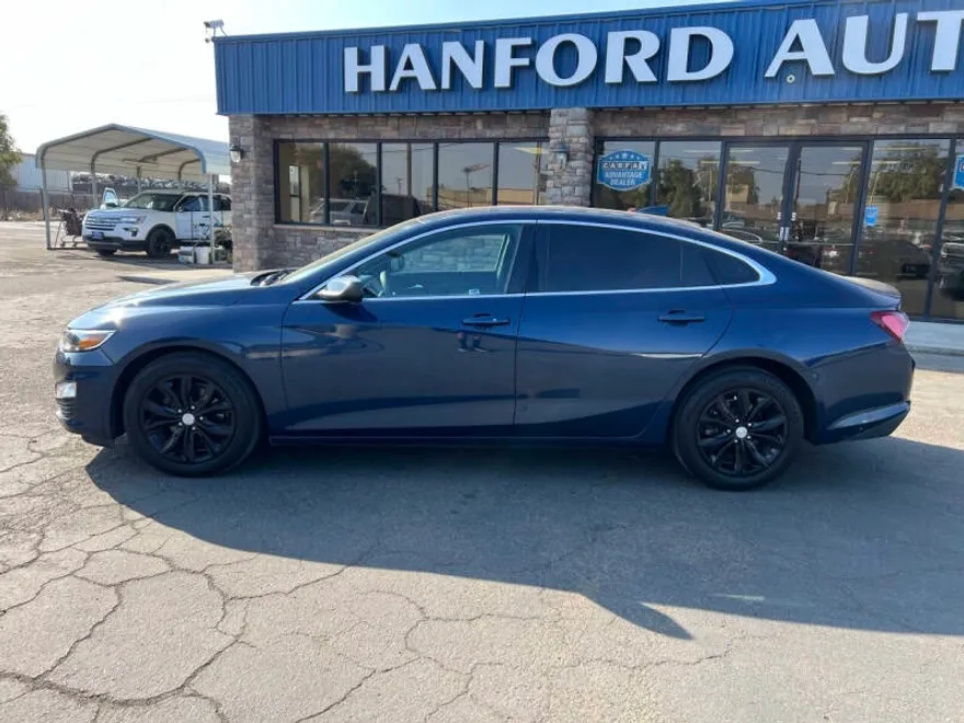 2019 Chevrolet Malibu 1LT photo 1